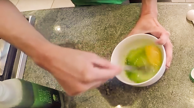 chefv-green-eggs-mixing-600p Green eggs recipe