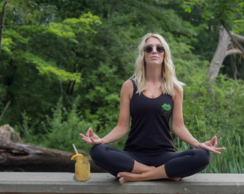 chefv-yoga-meditation-lemon-juice-detox-article-email-800p Treat yourself with yoga